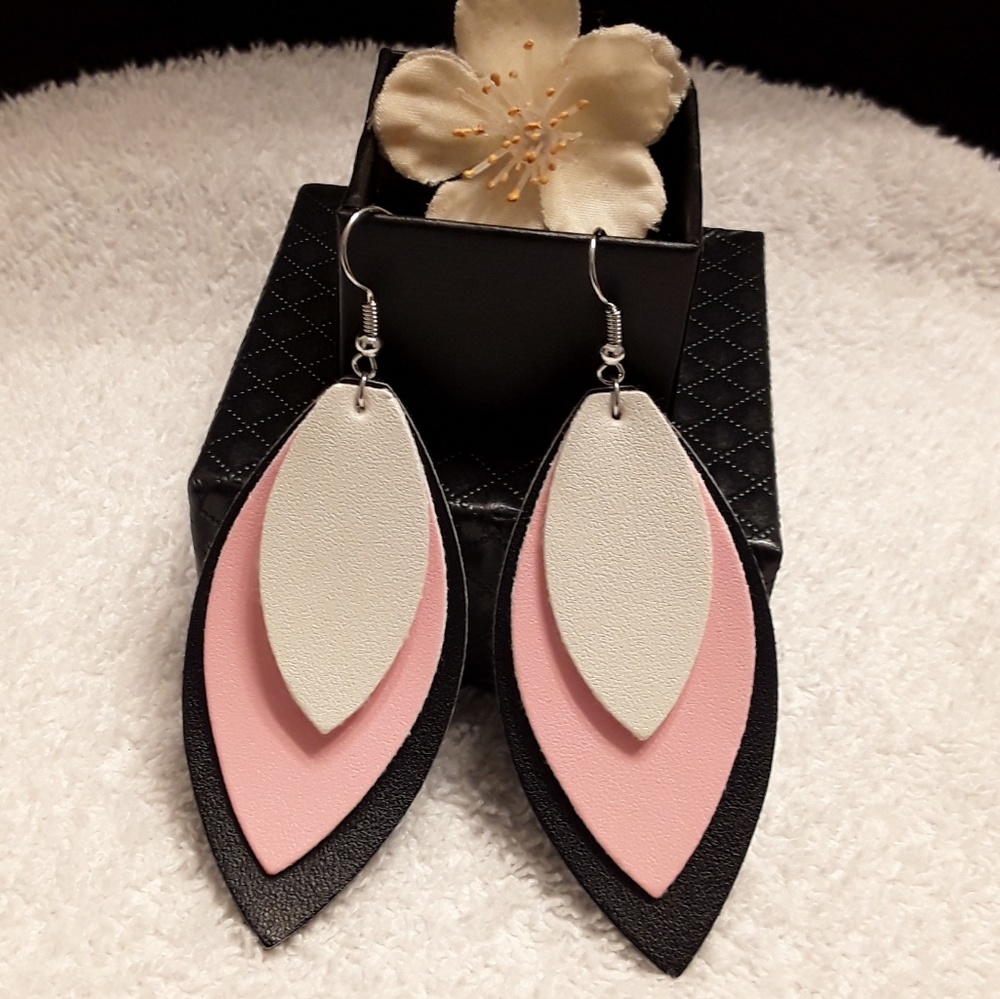 NEW Free Flow Leather Droplet Earrings - Picture 5 of 6